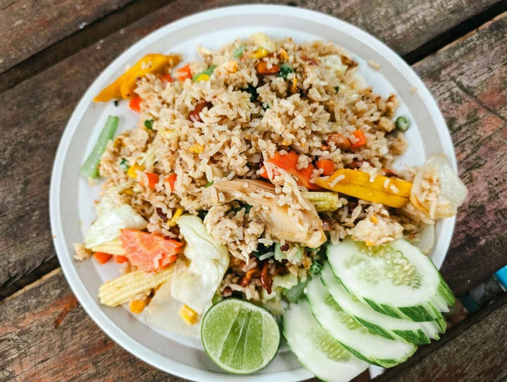 how do homemade dog food - bowl of chicken, rice and vegetables for healthy dogs